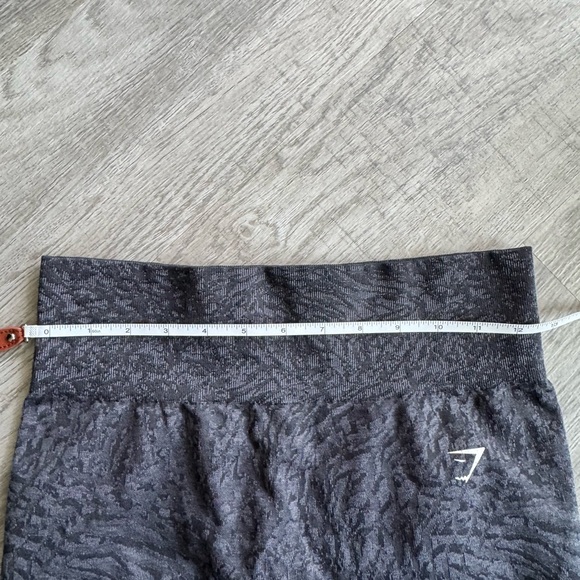 GymShark Women’s Black Patterned Leggings Appx Size 8 - Picture 6 of 8